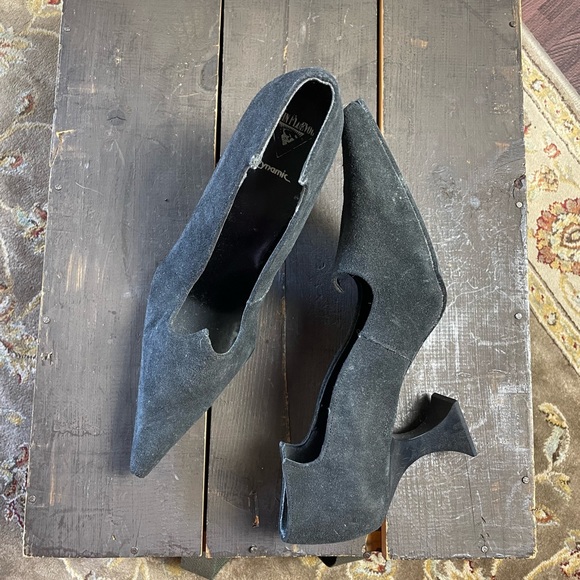 John Fluevog Shoes - Vintage John Fluevog Dynamic black suede heels.